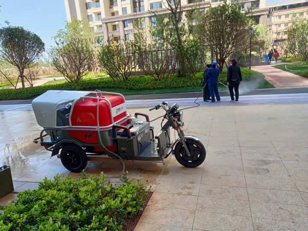 寶來潔街霸250kg高壓清洗車高壓水槍正式服役云南俊發(fā)物業(yè)服務有限公司云漫嶺項目