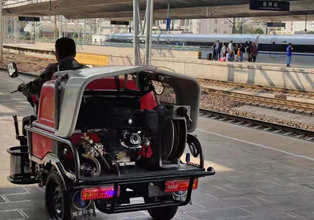 寶來潔街霸高壓沖洗車服務(wù)云南昆明高鐵站臺日常清洗保潔