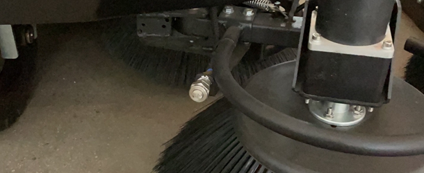 電動(dòng)駕駛式掃地車(chē)電動(dòng)駕駛式掃地機(jī)不噴水