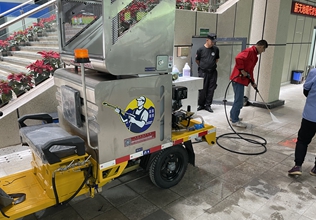 云南高壓清洗機(jī)廠家寶來(lái)潔配置Q5三輪高壓沖洗車(chē),清洗機(jī)交機(jī)玉溪農(nóng)貿(mào)市場(chǎng)現(xiàn)場(chǎng)培訓(xùn)使用方法及步驟